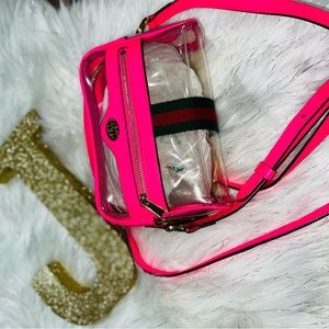 💕GUCCI VINYL OPHIDIA in Hot Pink color💕